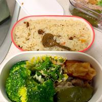 お弁当
無限ピーマン
マッシュポテトの肉巻き
ピーマンの肉詰め
ブロッコリー
炊き込みご飯